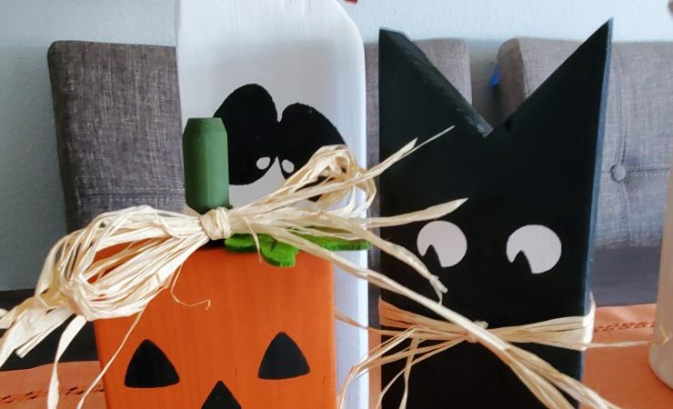 Wood block Halloween decor