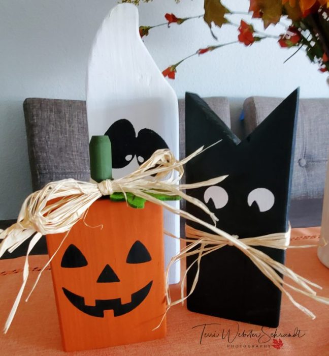 Wood block Halloween decor