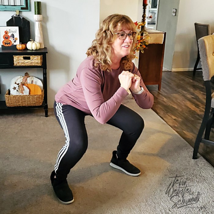 how to perform a squat