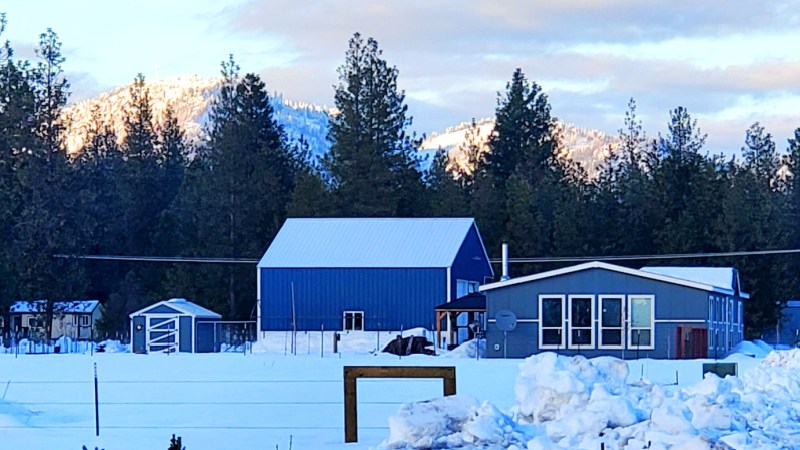 snow scene Tanka Tuesday