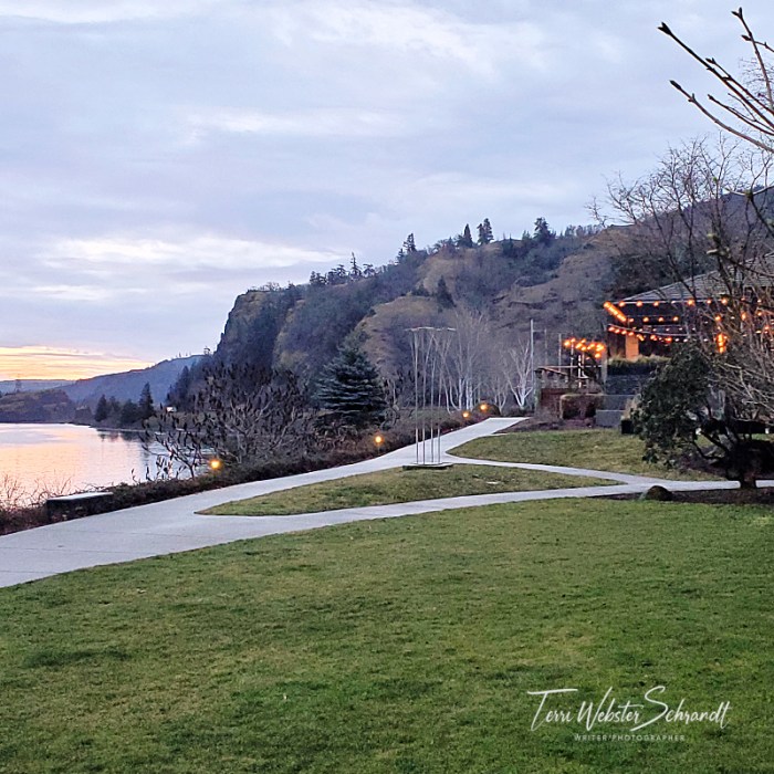 March Sunset on Columbia River
