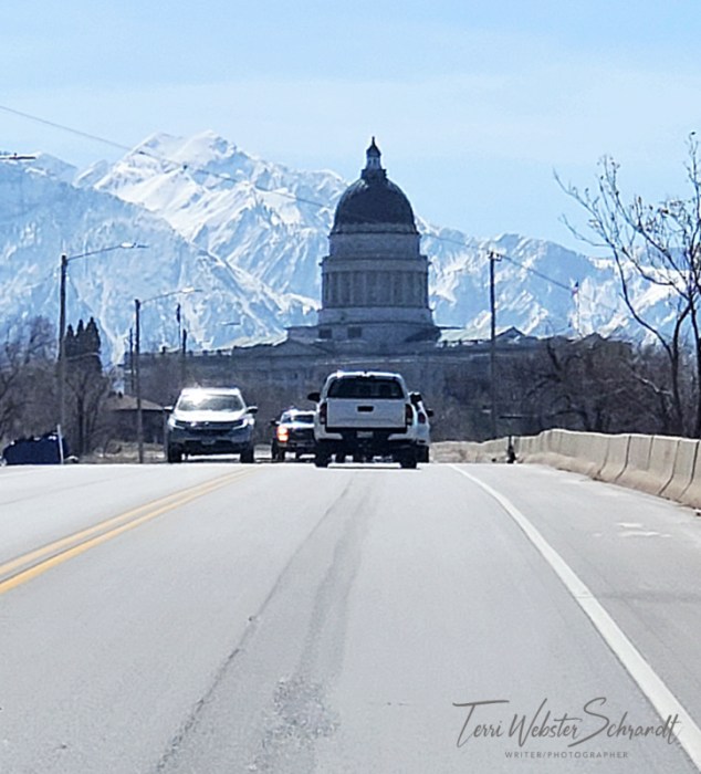 Road to Utah's State Capital