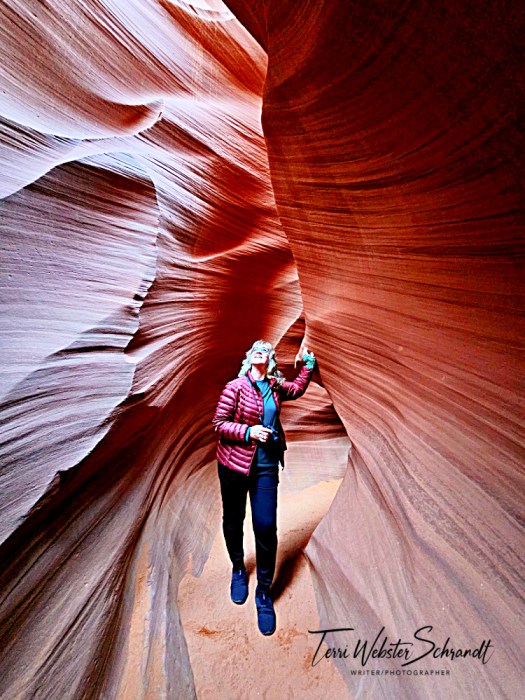 Looking up in Antelope Canyon