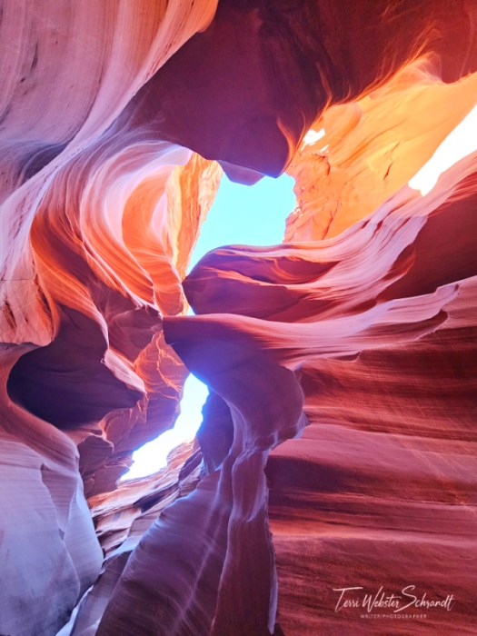 Antelope Cyn's twisted walls