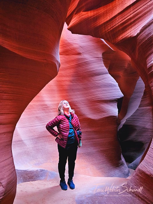 woman gazing in antelope cyn