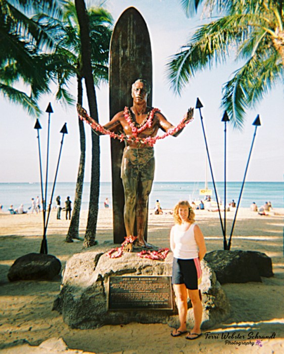 Duke Paoa Kahanamoku Statue Waikiki Beach