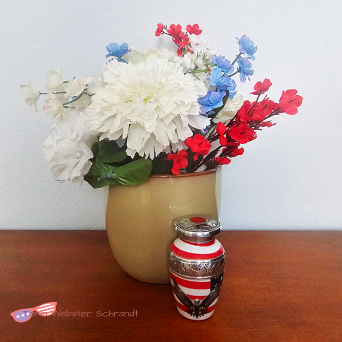 patriotic decor and urn